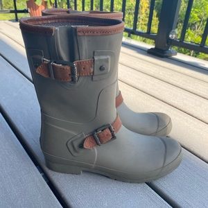 Sperry army green rain boots